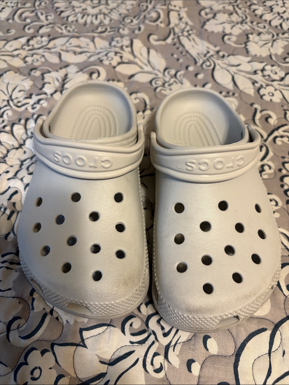 CROCS Kids Classic Clog in light gray